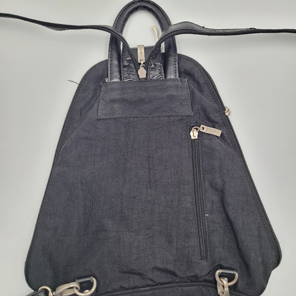 Baggallini Small Black Backpack - image 5